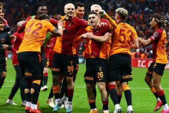 Galatasaray'da transfer zirvesi! Büyük buluşma Florya'da, takımdan ayrılacak ilk isim belli oldu