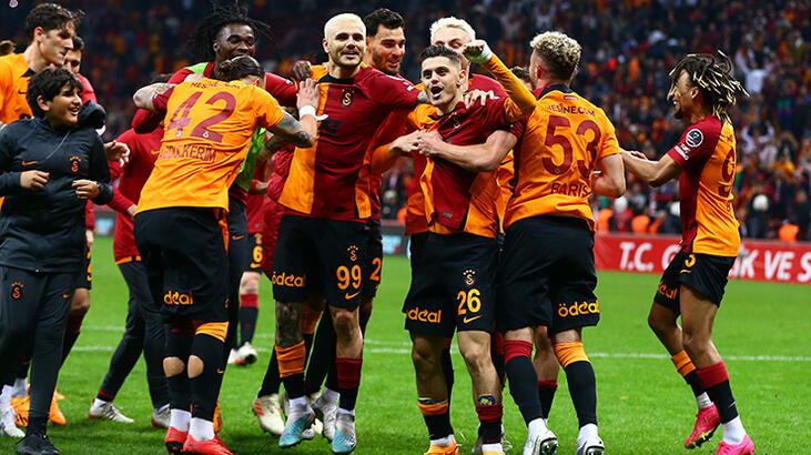 Galatasaray'da transfer zirvesi! Büyük buluşma Florya'da, takımdan ayrılacak ilk isim belli oldu