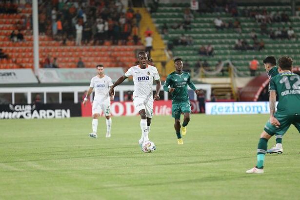 (ÖZET) Alanyaspor - Konyaspor maç sonucu: 0-3 | Konya'nın yükselişi sürüyor!