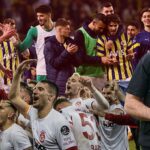 Galatasaray ile Fenerbahçe arasındaki alkış polemiğinde sürpriz! Taraftarlar kararını verdi