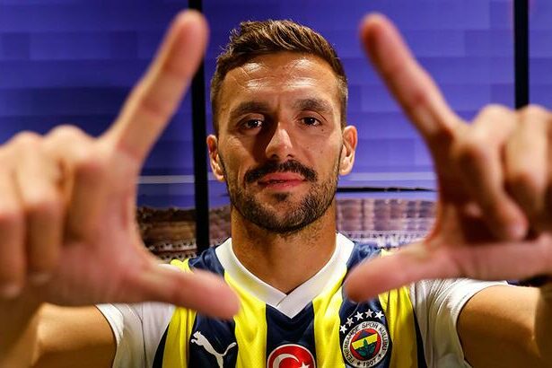 Fenerbahçe'nin Dusan Tadic transferini yorumladı: Onun gibisi zor bulunur! Dokunduğu altın oluyor...