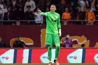 Galatasaray, Muslera'nın alternatifini buldu! Teklif ortaya çıktı