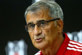 Şenol Güneş isim vermişti... Beşiktaş, eski Galatasaraylı forvetin transferini bitirdi!