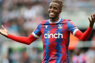 Zaha'dan Fenerbahçe'ye kötü haber! İki kulüple birden anlaştı