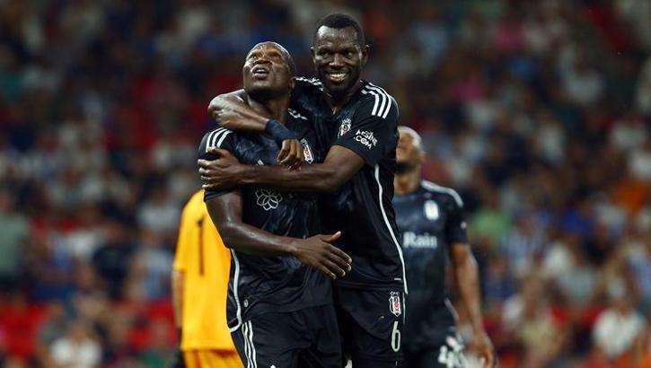 Tiran'daki olaylı maçta Beşiktaş cevabı sahada verdi! Amartey ve Aboubakar'dan enfes gol