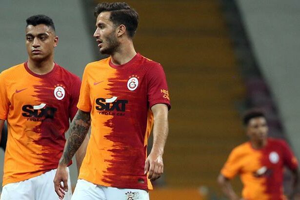 Galatasaray'da ayrılık resmileşti! Sosyal medyadan veda etti!