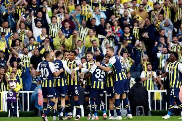 Fenerbahçe yeni hedefini belirledi!