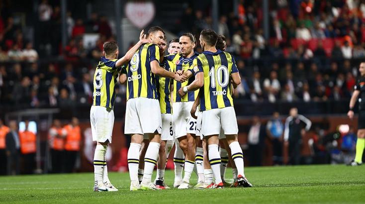 İsmail Kartal yakışanı yaptı! Fenerbahçe'den rekoru geliştirmeye devam...