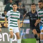 Konyaspor-Beşiktaş maçında saniyeler içinde çift sarıdan kırmızı kart! İlginç an...