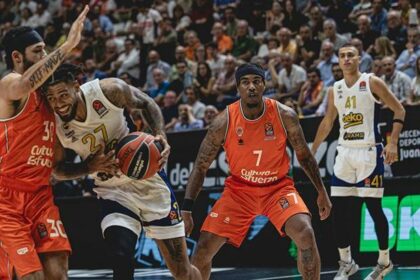 (ÖZET) Valencia Basket - Fenerbahçe Beko maç sonucu: 77-74 | 5 saniye kala çizgide yıkıldı...