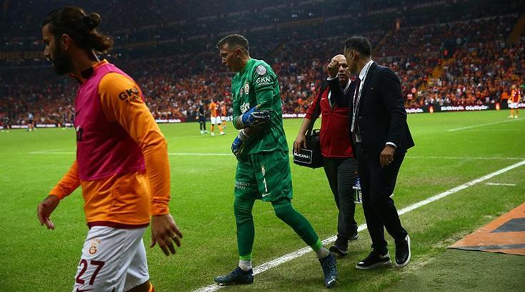 Galatasaray'da Fernando Muslera şoku! Oyuna devam edemedi...