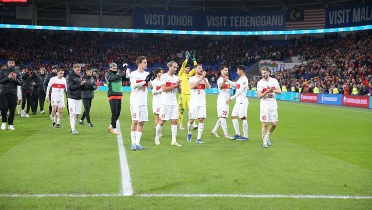 Gökhan Ünal, Galler-Türkiye maçını FANATİK'e değerlendirdi: Sistem mutluluk!