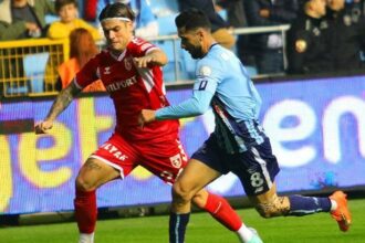 Adana Demirspor - Samsunspor maçı sonucu: 2-3 | Adana Demirspor'a soğuk duş! 5 gollü maçı kazanan Samsunspor