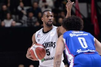 Beşiktaş Emlakjet, Anadolu Efes’i devirdi