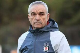 Beşiktaş'ta Rıza Çalımbay'dan kadro dışı açıklaması: Disiplinsiz olabilir