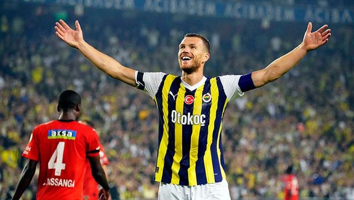 Fenerbahçe'de Dzeko'nun kaderi belli oldu! Asıl hedefe kitlendi