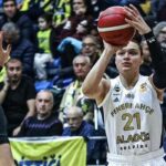 Fenerbahçe'den Çukurova'ya 22 sayı fark