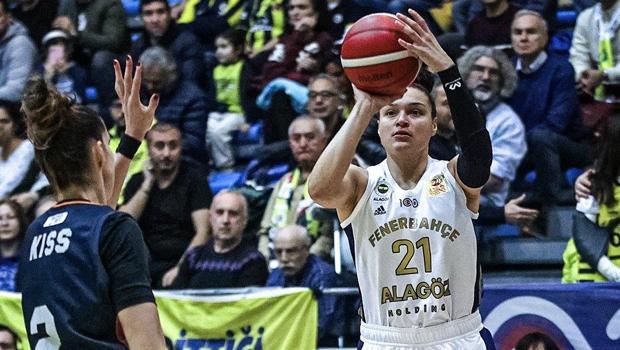 Fenerbahçe'den Çukurova'ya 22 sayı fark