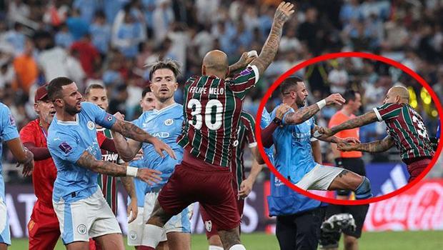 FIFA Kulüpler Dünya Kupası'nda son düdüğün gelmesinin ardından saha karıştı! Felipe Melo, Manchester City'nin yıldızlarıyla birbirine girdi...