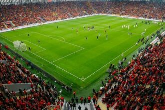 Göztepe'nin Eyüpspor maçına taraftarlardan büyük ilgi