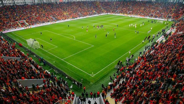 Göztepe'nin Eyüpspor maçına taraftarlardan büyük ilgi