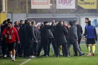 Trabzonspor maçında sahadan çekilen İstanbulspor'u bekleyen ceza! İşte Futbol Müsabaka Talimatı'nın ilgili maddesi...