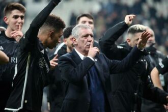 Beşiktaş'ın yeni teknik direktörü Fernando Santos: Kazanarak sıkıntıları aştık!