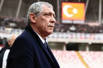 Beşiktaş'ta Fernando Santos'tan maç sonu tepki: 'Hakkımız yendi'