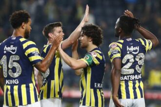 Fenerbahçe'de transfer hareketliliği! Gelecek ve gidecek isimler netleşiyor... | Süper Lig'de talipleri var