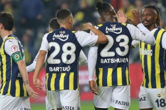 Fenerbahçe yenilerler turladı: Batshuayi kariyerinde bir ilki başardı!