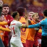 Galatasaray Teknik Direktörü Okan Buruk'tan takımı için özeleştiri! Hakem ve VAR'a tepki... Icardi müjdesini de verdi!