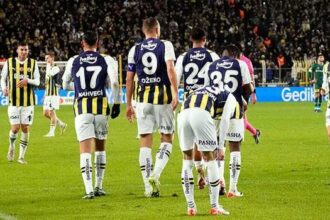 Lider Fenerbahçe, yoluna kayıpsız devam ediyor! Rekor kırılan sezonu geçti...