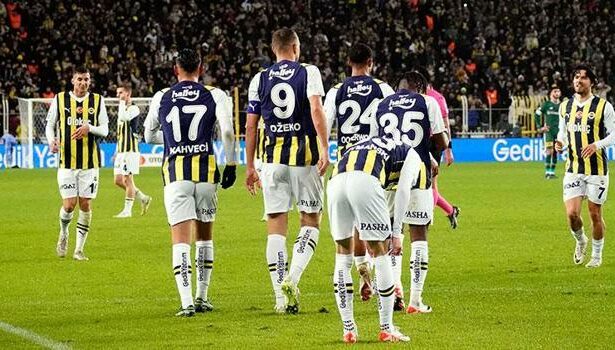 Lider Fenerbahçe, yoluna kayıpsız devam ediyor! Rekor kırılan sezonu geçti...