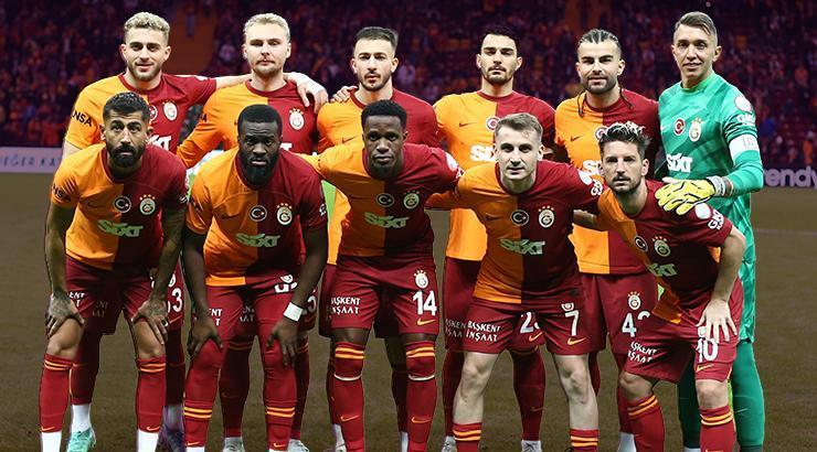 Performanslarıyla zirveye çıkıp, kıskandırdılar! Galatasaraylı yıldıza yeni sözleşme önerilecek...