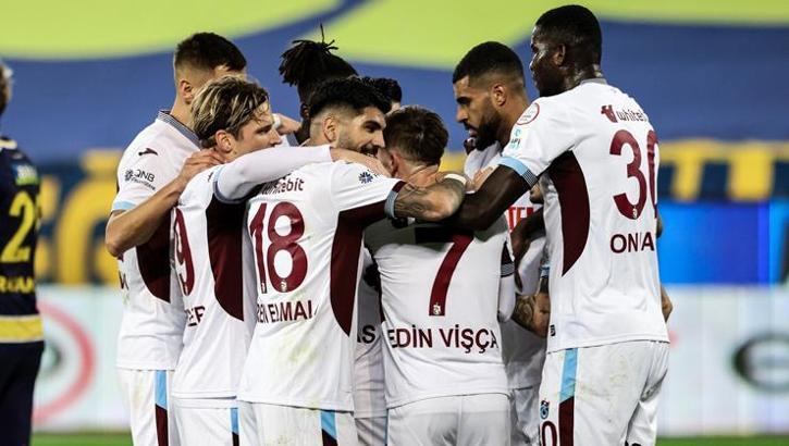 Trabzonspor'da transferde tanıdık yıldız! Daha önce de gündeme gelmişti...