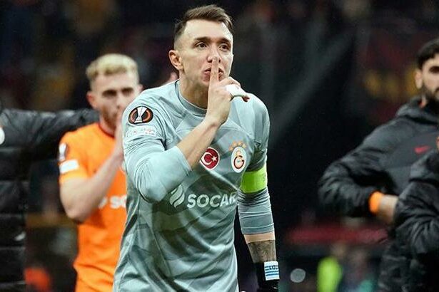 Galatasaray'da Muslera alarmı: Talepler arasında ciddi fark var! İşte görüşmelerin detayları...