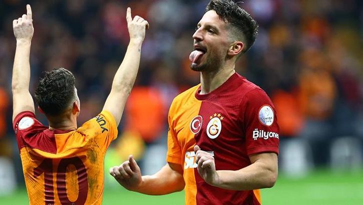 Galatasaray'ın yıldızı Dries Mertens kararını verdi!