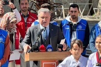 Bakan Bak'tan Kahramanmaraş'a stadyum müjdesi! '12 bin 500 kişilik...'