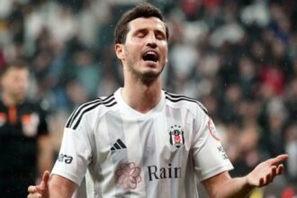 Beşiktaş'ta Salih Uçan gelişmesi! Süper Lig devine gidiyor