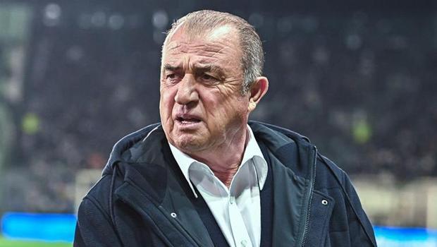 Fatih Terim'in Panathinaikos'u şampiyonluk yolunda ağır yaralı! Zirveyle puan farkı açıldı