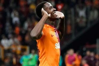 Galatasaray'da Zaha ve Abdülkerim Bardakcı, Beşiktaş debisinin kadrosunda yok!