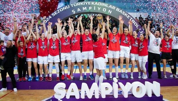 Kadınlar Basketbol 1.Ligi'nin şampiyonu Zonguldakspor, kupasını aldı