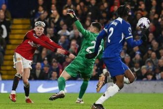 7 gollü Chelsea - Manchester United düellosunda çılgın geri dönüş! Altay Bayındır...