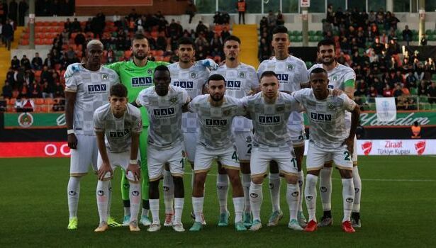 Alanyaspor, Galatasaray maçı öncesi 4 gün izinli