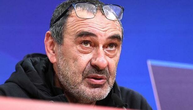 Beşiktaş, Maurizio Sarri'yi iknaya çalışacak