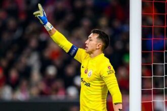 Galatasaray'da Fernando Muslera dönemi devam edecek! Yeni maaşı...