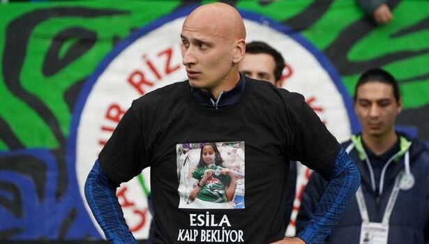 Rizespor sahaya minik Esilay'ı hatırlatarak çıktı! Kalp nakli bekliyor...