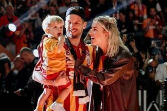 Dries Mertens açıkladı: Bir sezon daha Galatasaray'dayım