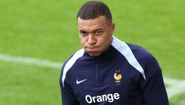 Euro 2024'te Fransa’da grip paniği! Kylian Mbappe de yakalandı