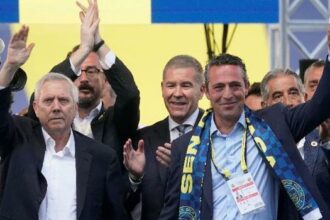 Fenerbahçe'de Aziz Yıldırım'dan Ali Koç ve camiaya şampiyonluk mesajı